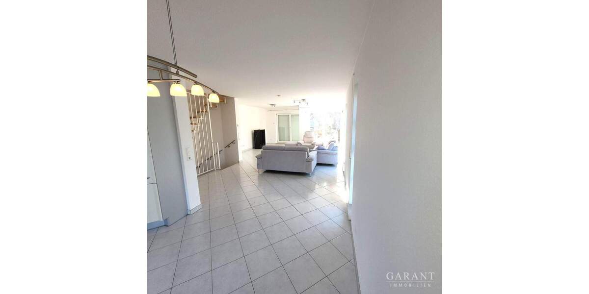 !!! Charmantes Reihenendhaus in Ditzingen !!! 5 zimmer