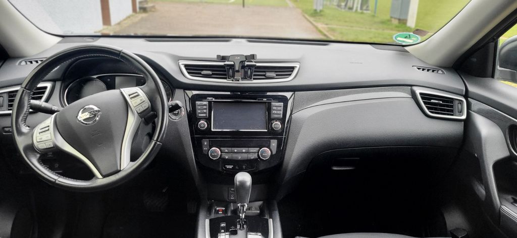 Nissan X-Trail 195.000 km 13.600 € Esslingen 73730