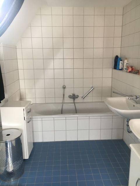 Freestanding single Family home 3 bedrooms 3 bathrooms + lots of storage near the nature!