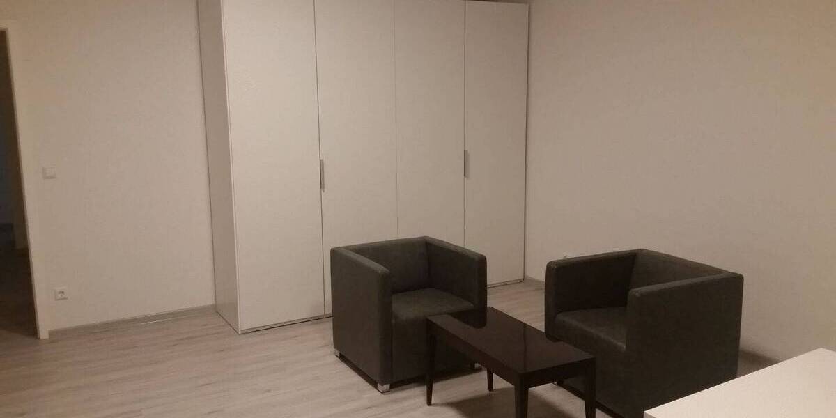 Zimmer Vaihingen an der Enz - 5 Zimmer, 182 m&sup2;, 1.600&euro; | Angebot:26127687