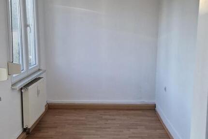Wohnung Stuttgart Zuffenhausen - 1 Zimmer, 15 m&sup2;, 480&euro; | Angebot:26226764