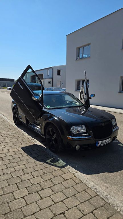 Chrysler 300C 209.000 km 5.000 € Backnang 71522