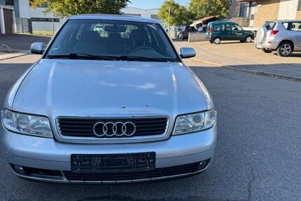 Audi A4 112.000 km 1.299 &euro; Fellbach 70736
