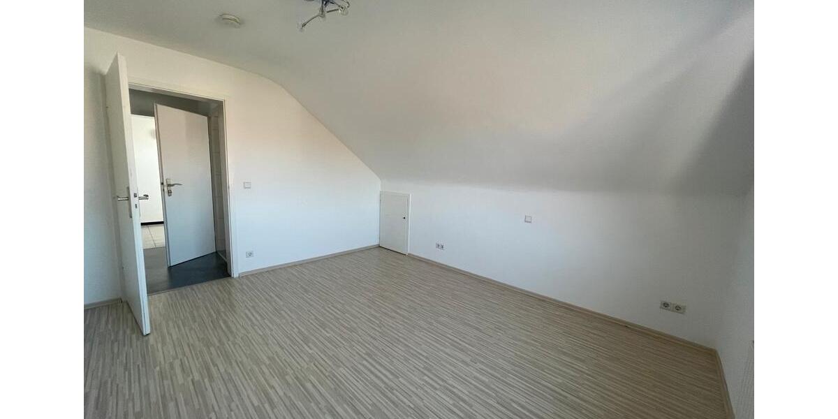 Dachgeschoßwohnung Stuttgart Sillenbuch - 3 Zimmer, 71 m&sup2;, 285.000&euro; | Angebot:26446266