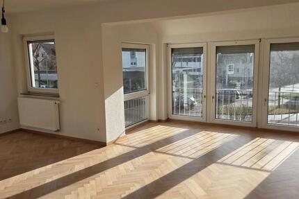 Lichtdurchflutete 3-Zimmer Wohnung Erstbezug nach Renovierung ab sofort! 3 zimmer