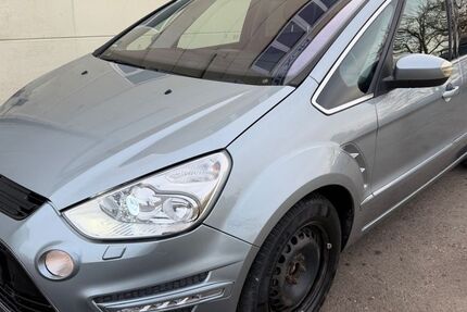Ford S-Max 161.000 km 7.500 &euro; Sindelfingen/Stuttgart 71069