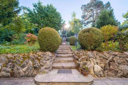 Haus zum Mieten in Stuttgart 5.800 € 203 m² 7.5 zimmer