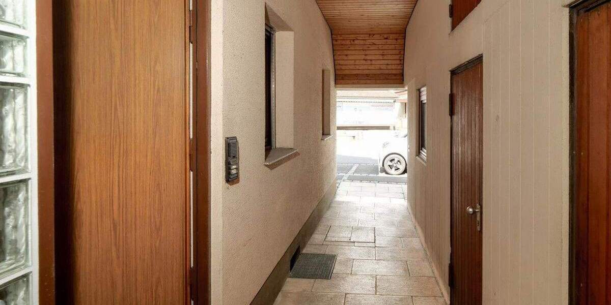 Ganzes Wohn- u. Geschäftshaus zum Preis einer Wohnung! Provisionsfrei! 5 zimmer