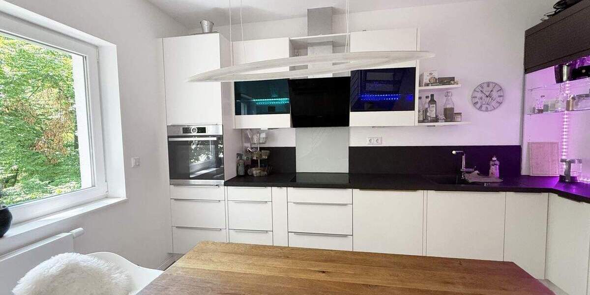 Tolle Dachgeschoss-Maisonette-Wohnung in Aussichtslage 3 zimmer