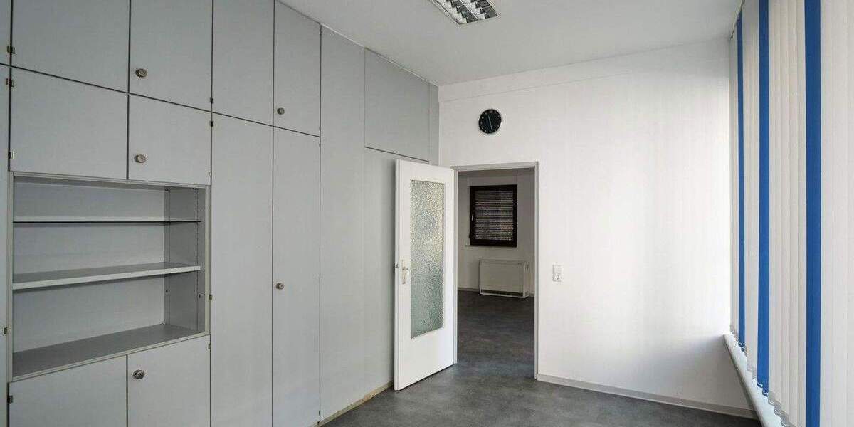 Ganzes Wohn- u. Geschäftshaus zum Preis einer Wohnung! Provisionsfrei! 5 zimmer