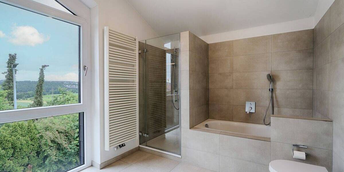 Einfamilienhaus Reutlingen Altenburg - 6 Zimmer, 197 m&sup2;, 2.750&euro; | Angebot:26908795