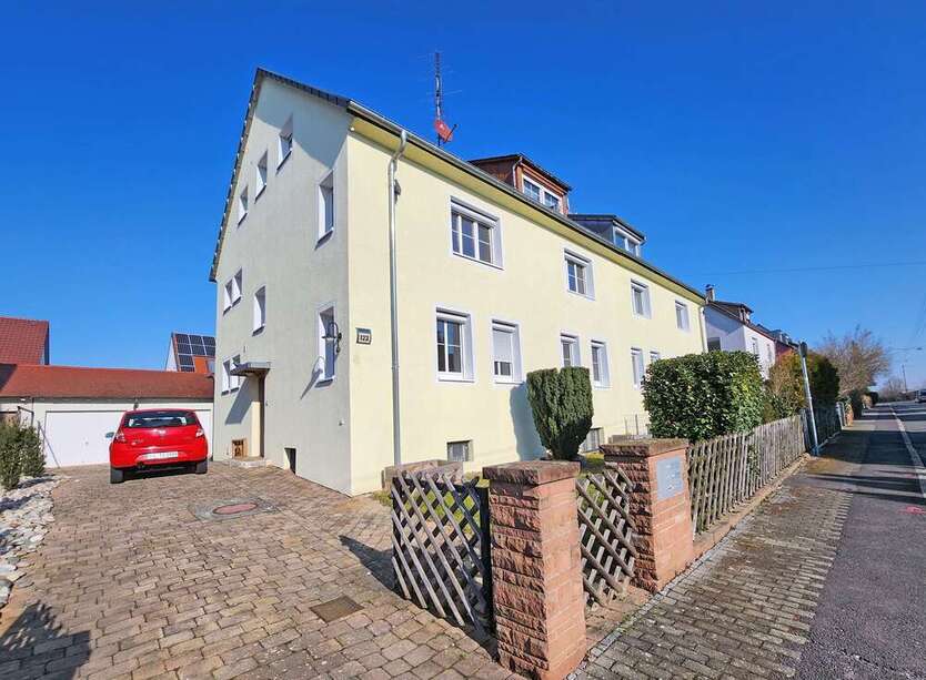 Haus zum Kaufen in Stuttgart 830.000 € 198 m²