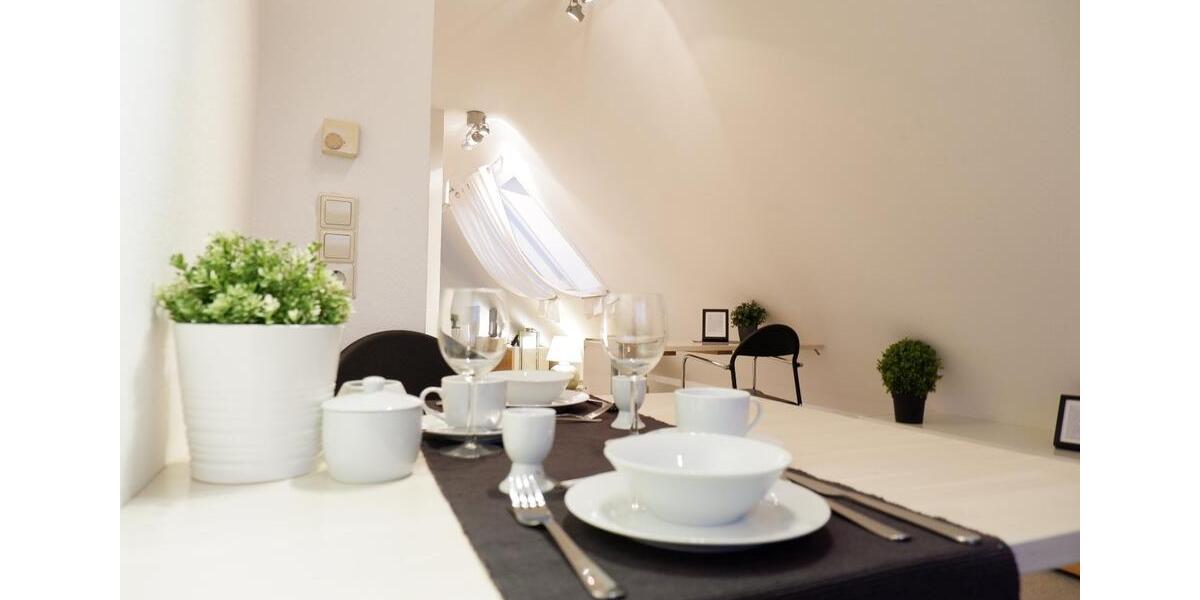 Dachgeschoßwohnung Stuttgart Zuffenhausen - 1.5 Zimmer, 42 m&sup2;, 810&euro; | Angebot:25421014