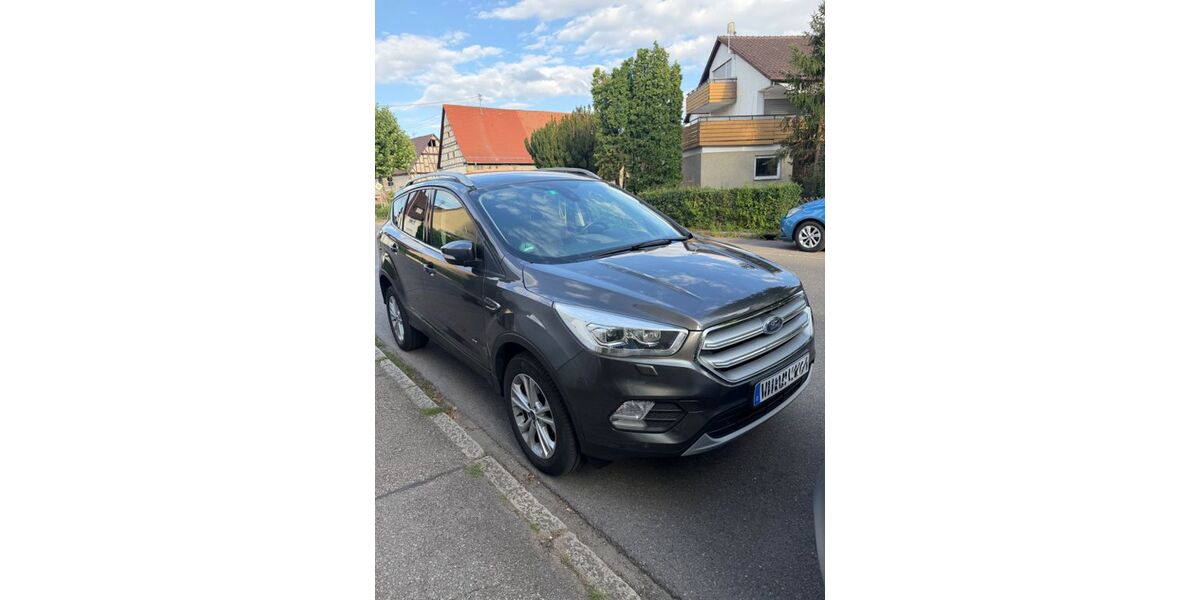 Ford Kuga 153.000 km 13.800 &euro; Weinstadt 71384