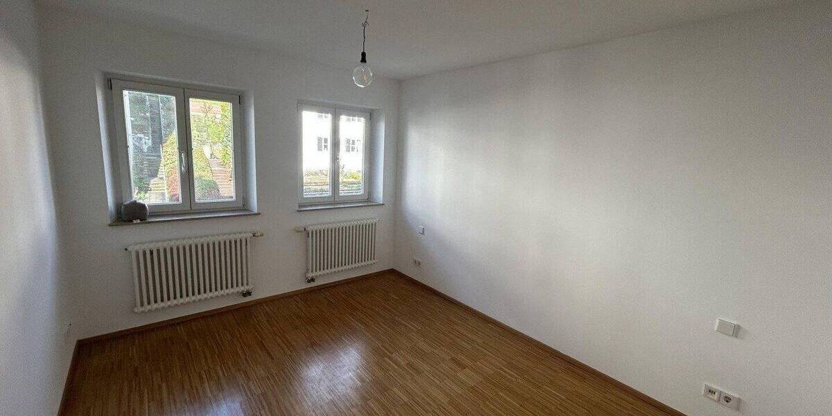 Etagenwohnung Stuttgart West - 2 Zimmer, 72 m&sup2;, 1.300&euro; | Angebot:26862385