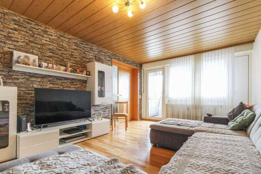Wohnung zum Kaufen in Stuttgart 299.000 € 98.93 m²