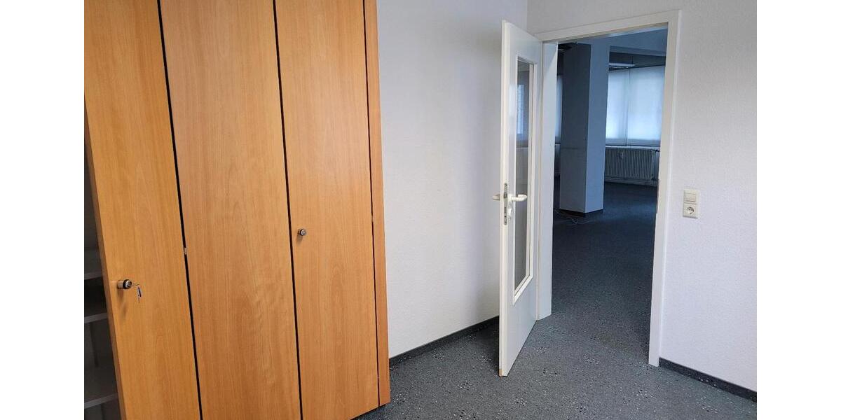 Gewerbeobjekt Metzingen - 1.300&euro; | Angebot:26543990
