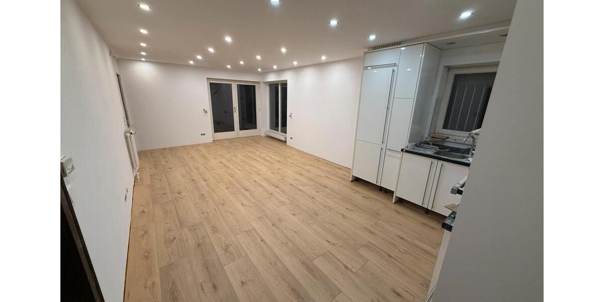 Erdgeschoßwohnung Reutlingen Sondelfingen - 4 Zimmer, 113 m&sup2;, 1.790&euro; | Angebot:25334976