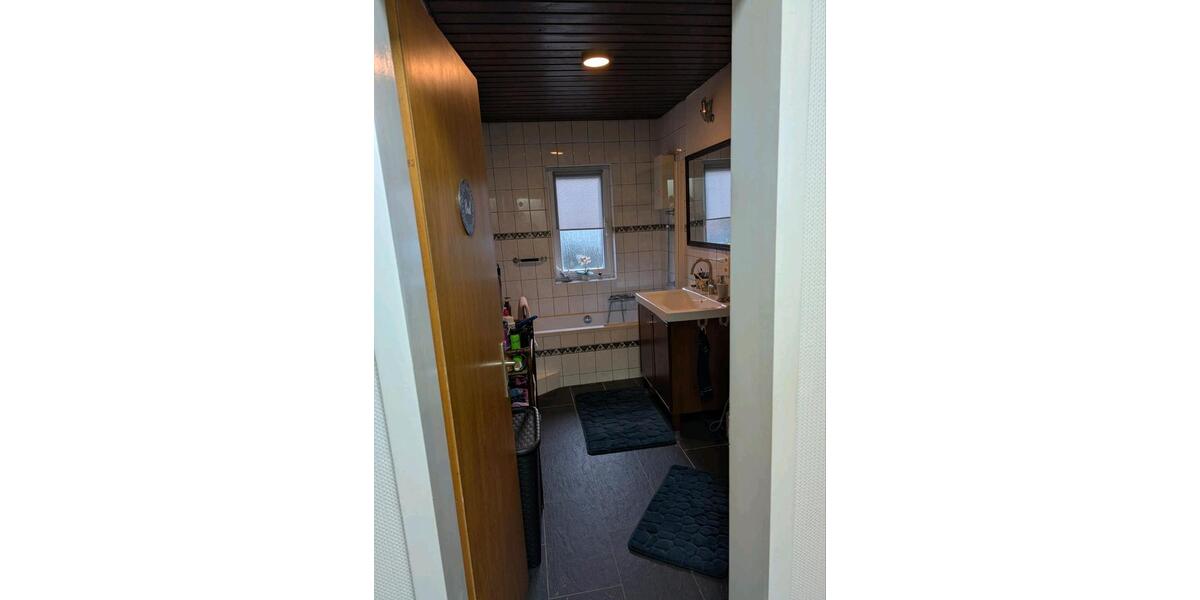 Erdgeschoßwohnung Sachsenheim - 3 Zimmer, 80 m&sup2;, 255.000&euro; | Angebot:26024339