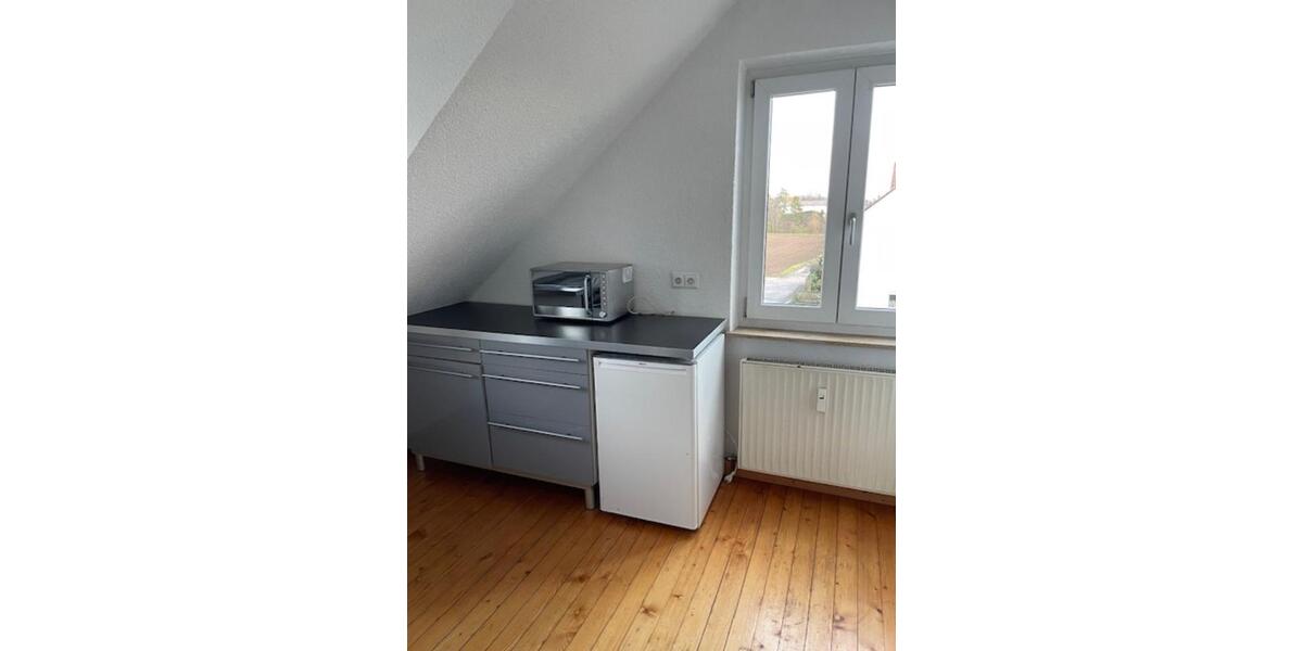 Dachgeschoßwohnung Stuttgart Zuffenhausen - 2 Zimmer, 45 m&sup2;, 900&euro; | Angebot:24224524