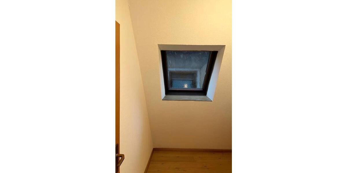 Dachgeschoßwohnung Markgröningen - 4.5 Zimmer, 92 m&sup2;, 389.000&euro; | Angebot:26704117