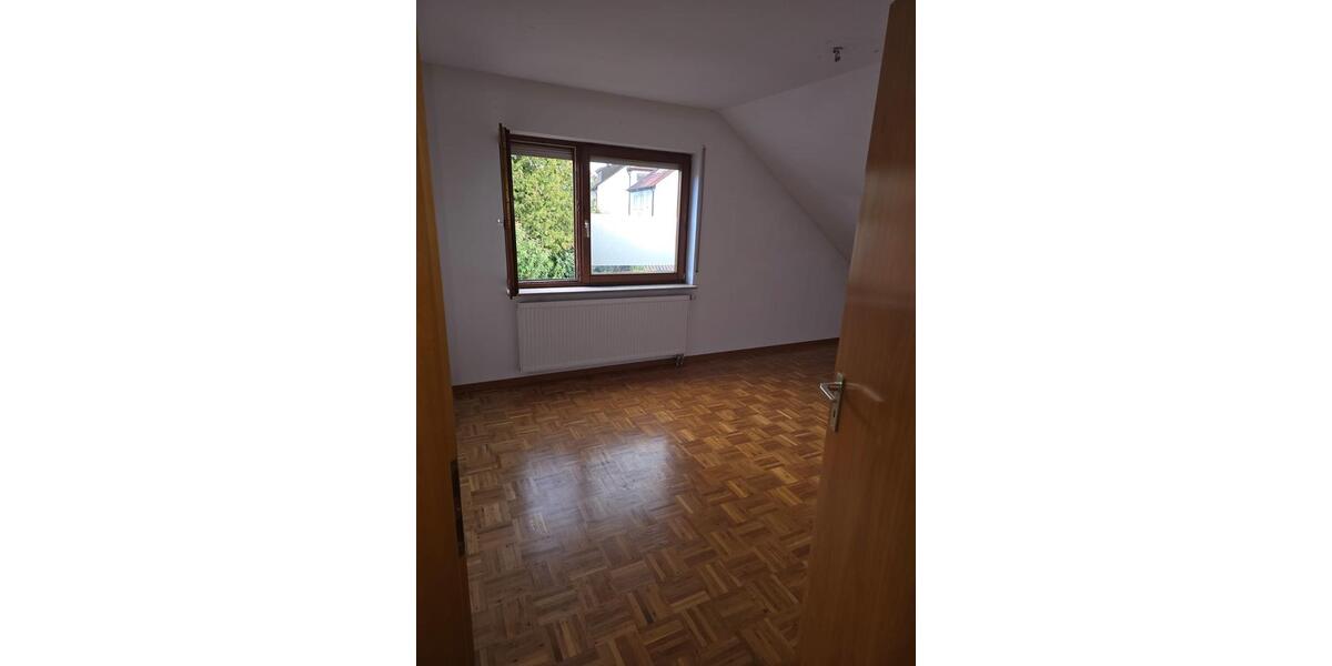 Doppelhaushälfte Schorndorf - 5 Zimmer, 120 m&sup2;, 1.300&euro; | Angebot:26313387