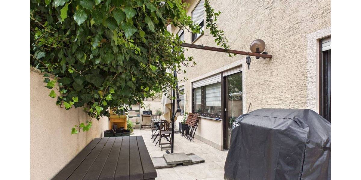 Etagenwohnung Bad-Cannstatt Bad Cannstatt - 3 Zimmer, 87 m&sup2;, 1.615&euro; | Angebot:26417581