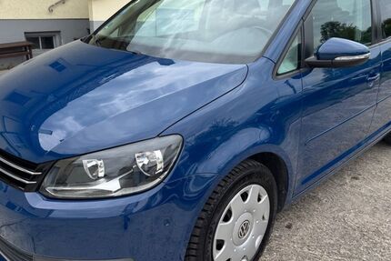 VW Touran 130.000 km 9.950 € Sindelfingen/Stuttgart 71069