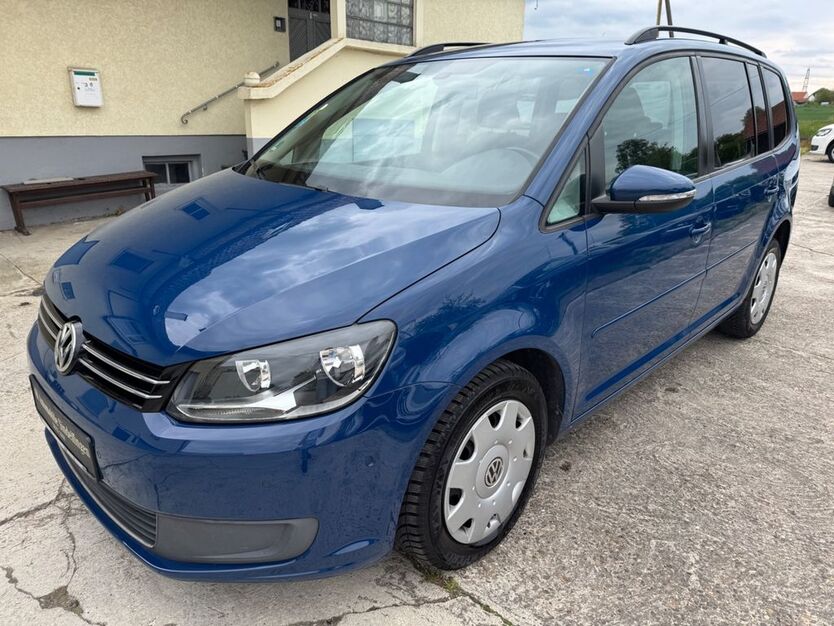 VW Touran 130.000 km 9.950 € Sindelfingen/Stuttgart 71069
