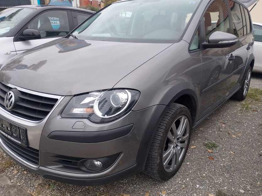 VW Touran 179.000 km 6.350 € Ludwigsburg 71642
