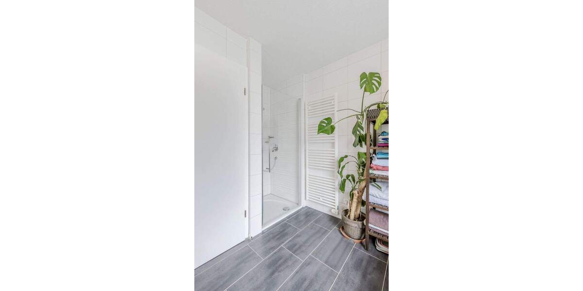 Etagenwohnung Stuttgart / Hofen Hofen - 4 Zimmer, 100 m&sup2;, 629.000&euro; | Angebot:25880200