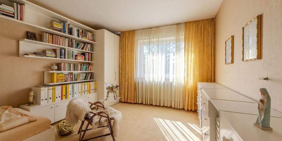 Mehrfamilienhaus, Wohnhaus Stuttgart / Feuerbach Feuerbach - 8 Zimmer, 180 m&sup2;, 795.000&euro; | Angebot:25096699