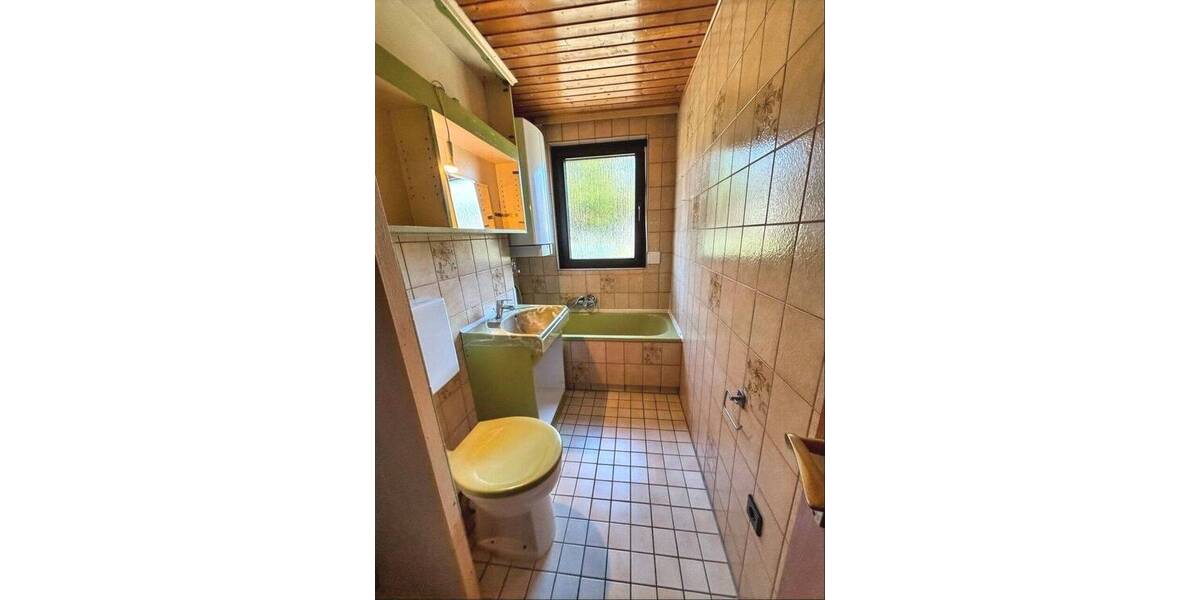 Reihenmittelhaus Sindelfingen Mitte - 7 Zimmer, 140 m&sup2;, 480.000&euro; | Angebot:26807364