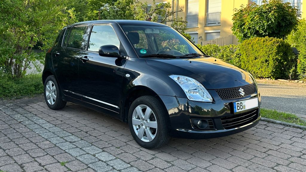 Suzuki Swift 183.000 km 2.150 &euro; Weissach 71287