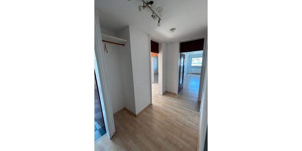 Etagenwohnung Stuttgart Botnang - 3 Zimmer, 74 m&sup2;, 350.000&euro; | Angebot:26124313