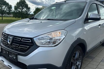 Dacia Lodgy 79.574 km 9.499 &euro; Schönaich 71101