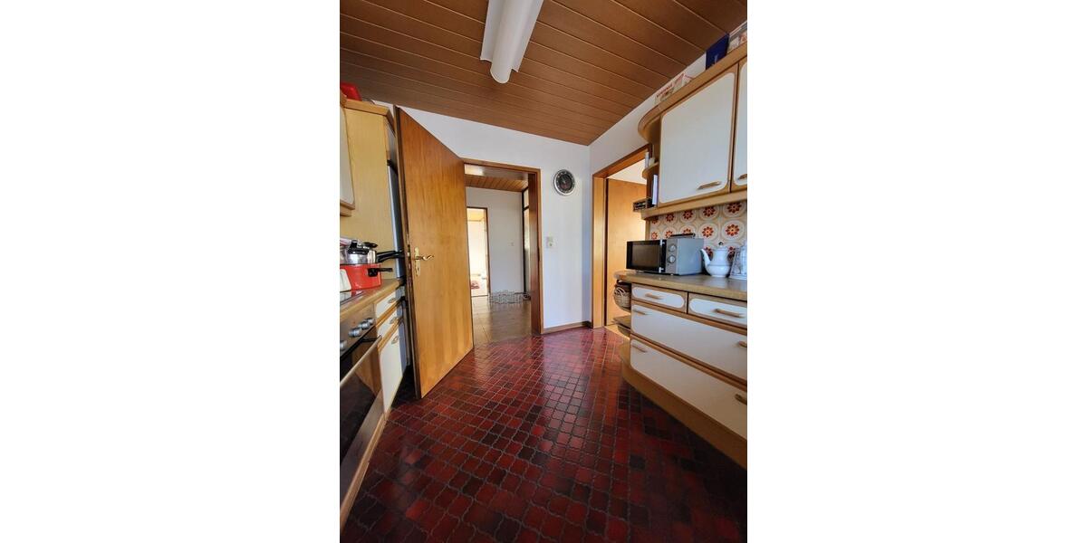 Erdgeschoßwohnung Ludwigsburg - 4 Zimmer, 120 m&sup2;, 1.500&euro; | Angebot:26384402