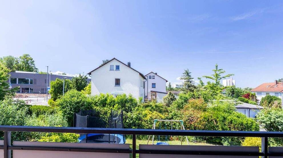 Liebevoll gepflegtes Drei-Parteienhaus in ruhiger Wohnlage
