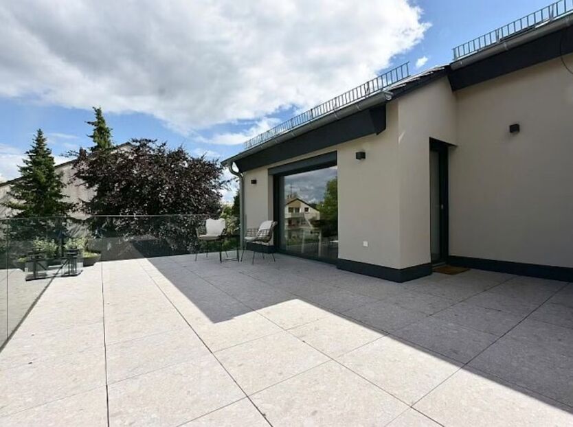 Möbliertes 2-Zimmer-Wohnung mit Terrasse im beliebten Märchenviertel