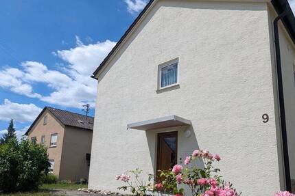 Gepflegtes Ein- bis Zweifamilienhaus mit Pelletheizung, großem Garten und Ausbaumöglichkeiten 9 zimmer