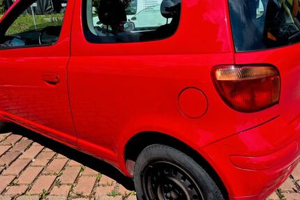 Toyota Yaris 178.500 km 1.800 € Stuttgart 70619