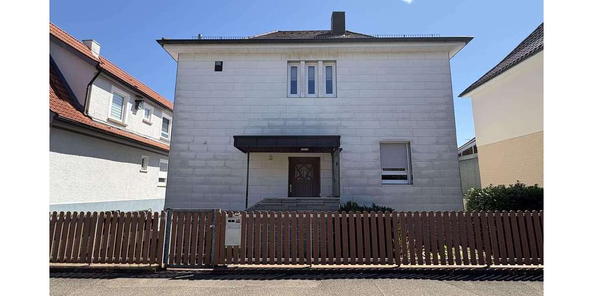 Einfamilienhaus Ebersbach - 4 Zimmer, 107 m&sup2;, 310.000&euro; | Angebot:27160709