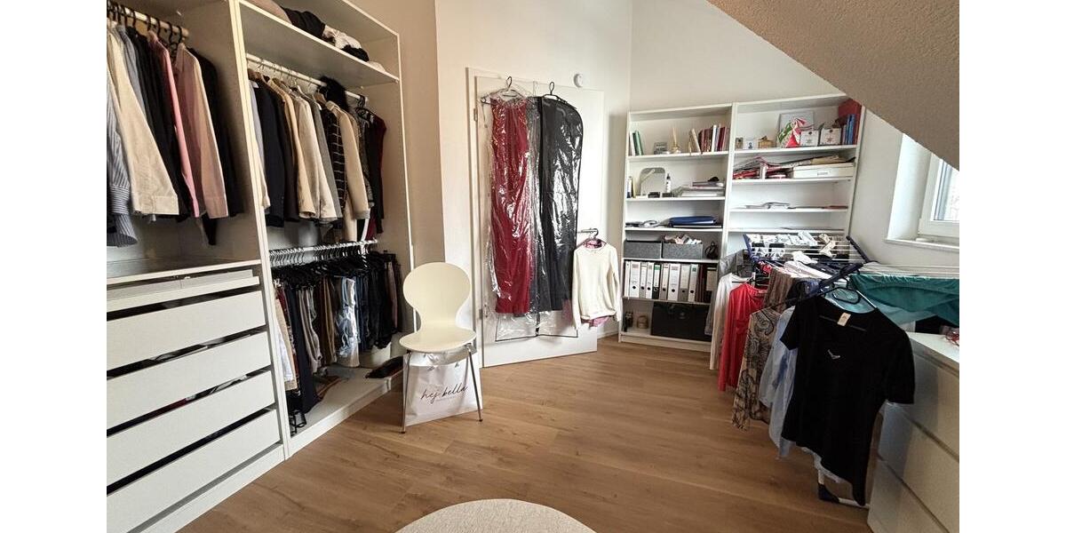 Etagenwohnung Ludwigsburg Hoheneck - 3.5 Zimmer, 90 m&sup2;, 1.350&euro; | Angebot:26089403