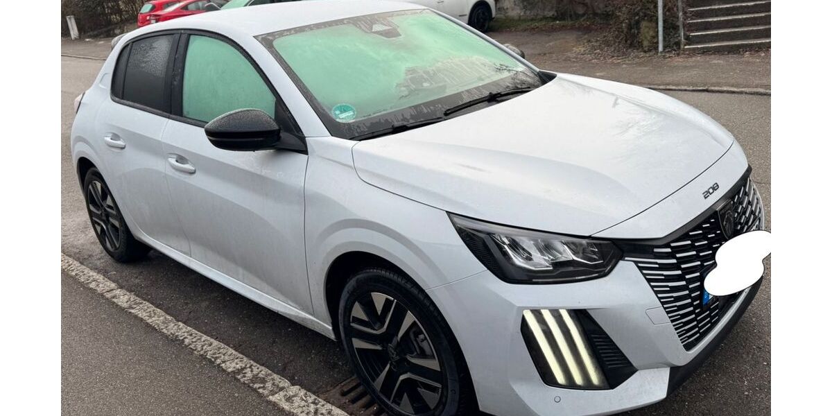 Peugeot 208 7.500 km 22.998 &euro; Böblingen 71032