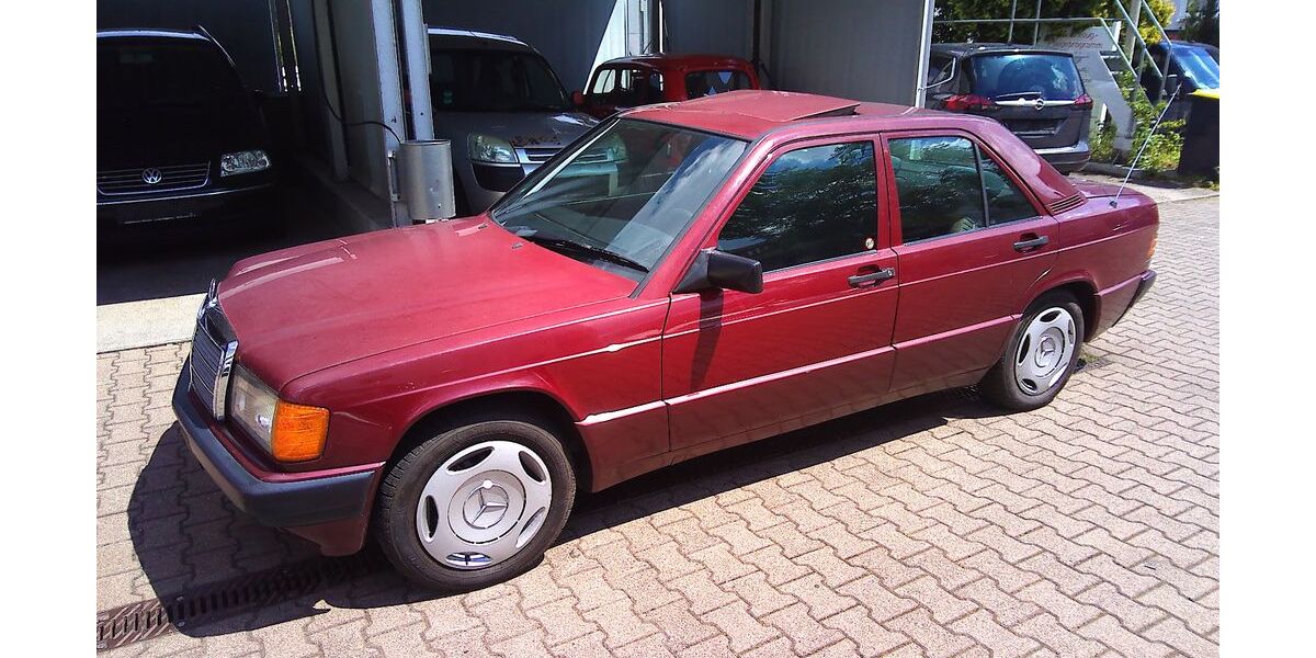 Mercedes-Benz 190 181.500 km 1.999 &euro; Kernen i.R. 71394