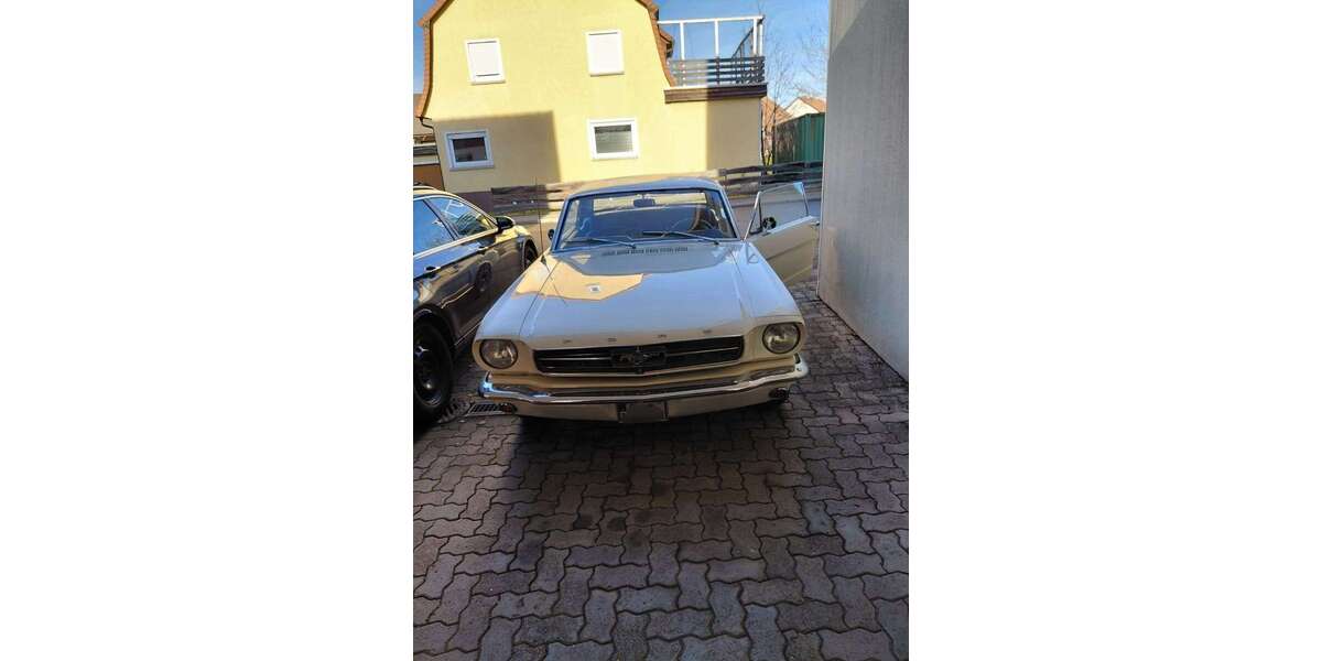 Ford Mustang 157.000 km 24.000 € Schönaich 71101