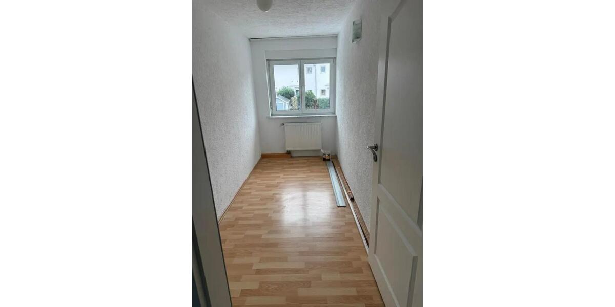 Reihenhaus Esslingen am Neckar Pliensauvorstadt - 4.5 Zimmer, 115 m&sup2;, 1.590&euro; | Angebot:26037582