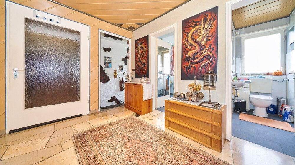 Ansprechendes Einfamilienhaus mit Garten und eigener Garage, in bester Lage von Neckarweihingen! 5 zimmer