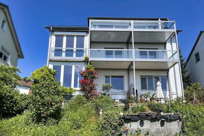 Haus zum Kaufen in Stuttgart 2.290.000 € 304 m² 7 zimmer