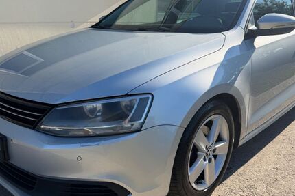 VW Jetta 118.000 km 6.950 &euro; Sindelfingen/Stuttgart 71069